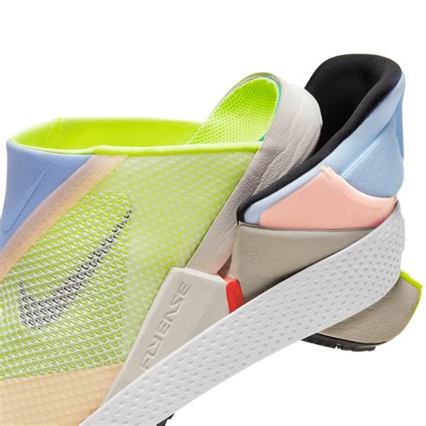 nike slip on go heel